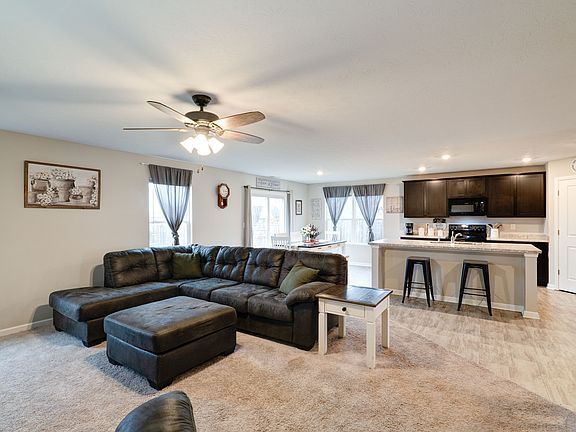 5th image of 1424 Crabapple Rd