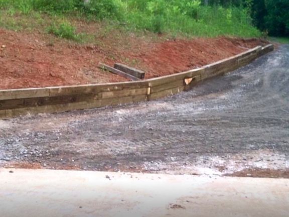 Driveway down to the lake. 