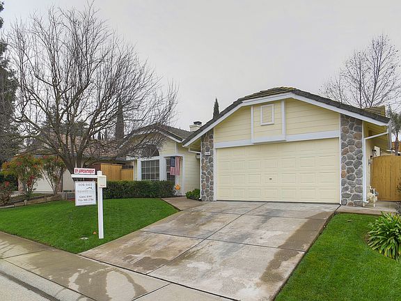 3rd image of 3208 Pepperridge Dr