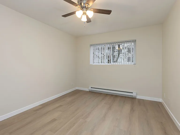 Cordova Apartments — Photo 39