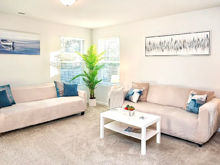 4818 Abbington Oaks Way SE — Photo 5
