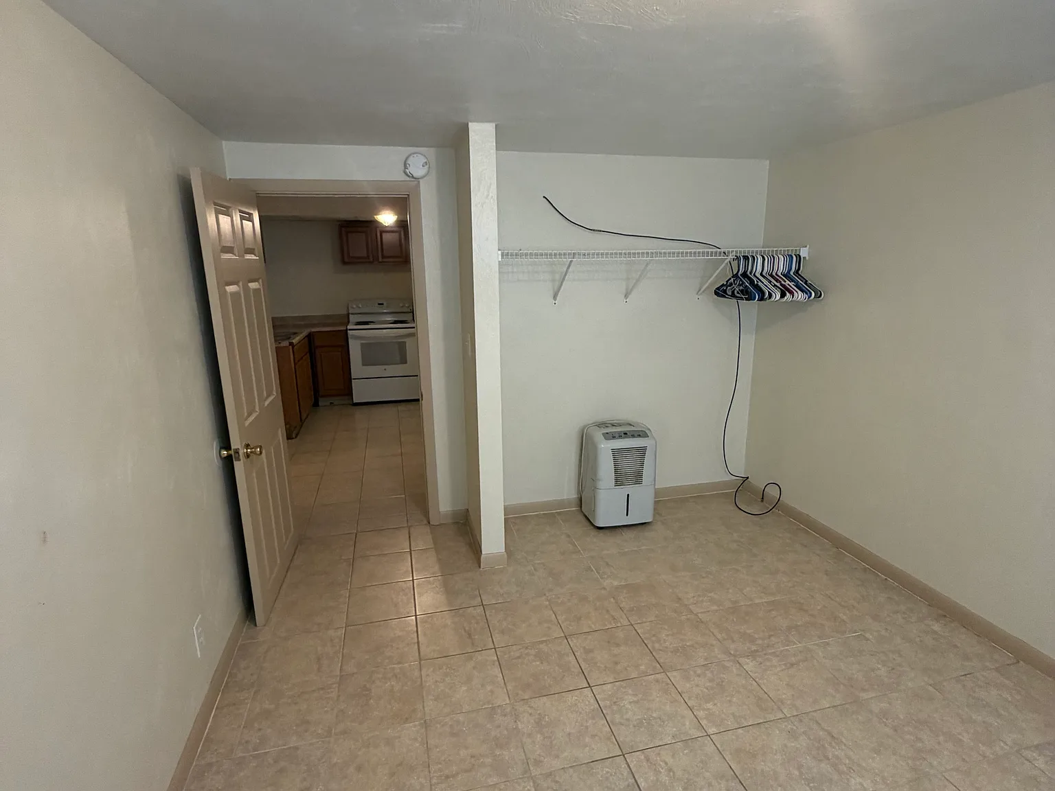 2 bed, 750 sqft, $850 — Photo 3