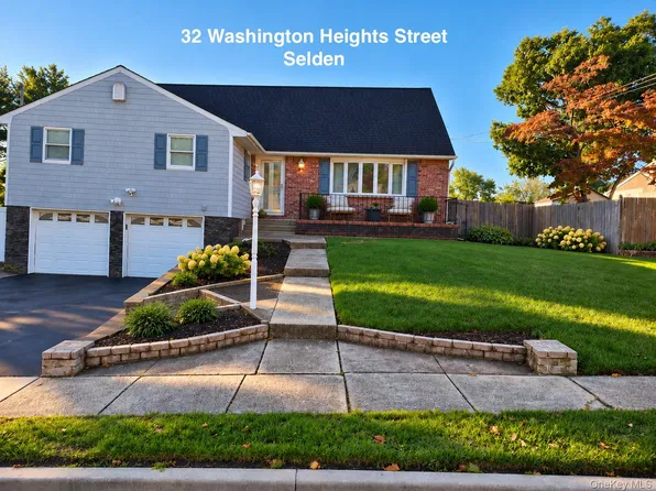 32 Washington Heights Street, Selden, NY 11784