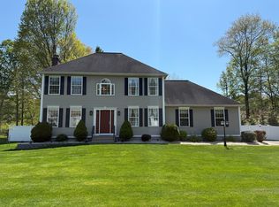 5 Ice Pond Rd, Granby, CT 06035