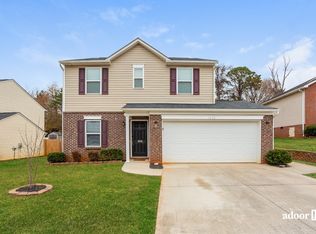 1656 Mayfair Dr, Conover, NC 28613