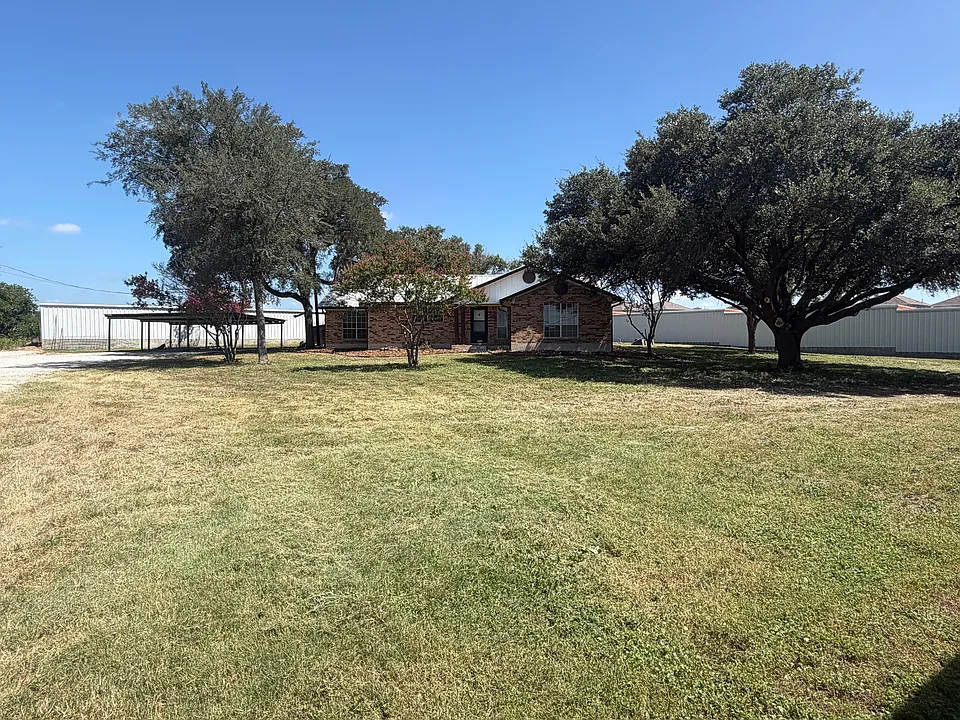 2401 Windy Hill Rd