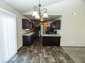 West Pointe Commons