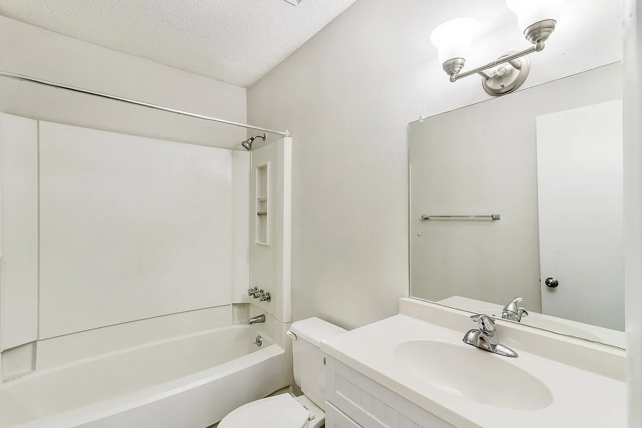 Bradford Place Apartments — Photo 3