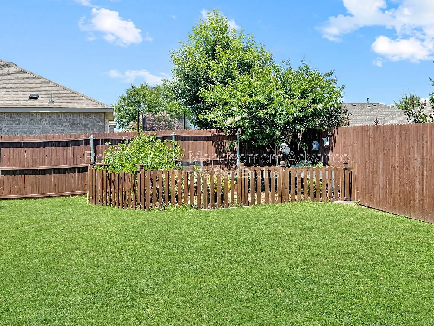 3 bed, 2.0 bath, 1587 sqft, $1,795 — Photo 4