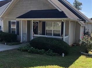 1518 Capps Hill Mine Rd, Charlotte, NC 28216