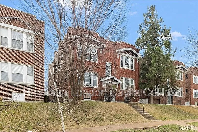 1 bed, 1.0 bath, 884 sqft, $700 — Photo 2