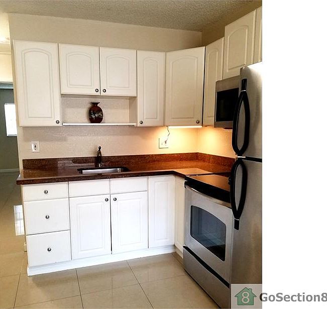1st image of 160 NW 14th St #0