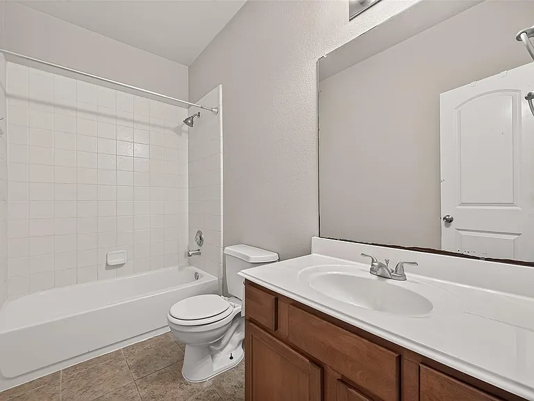 2110 Castle Gardens Ln — Photo 33