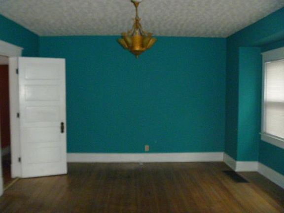 5th image of 43 N Bradley Ave