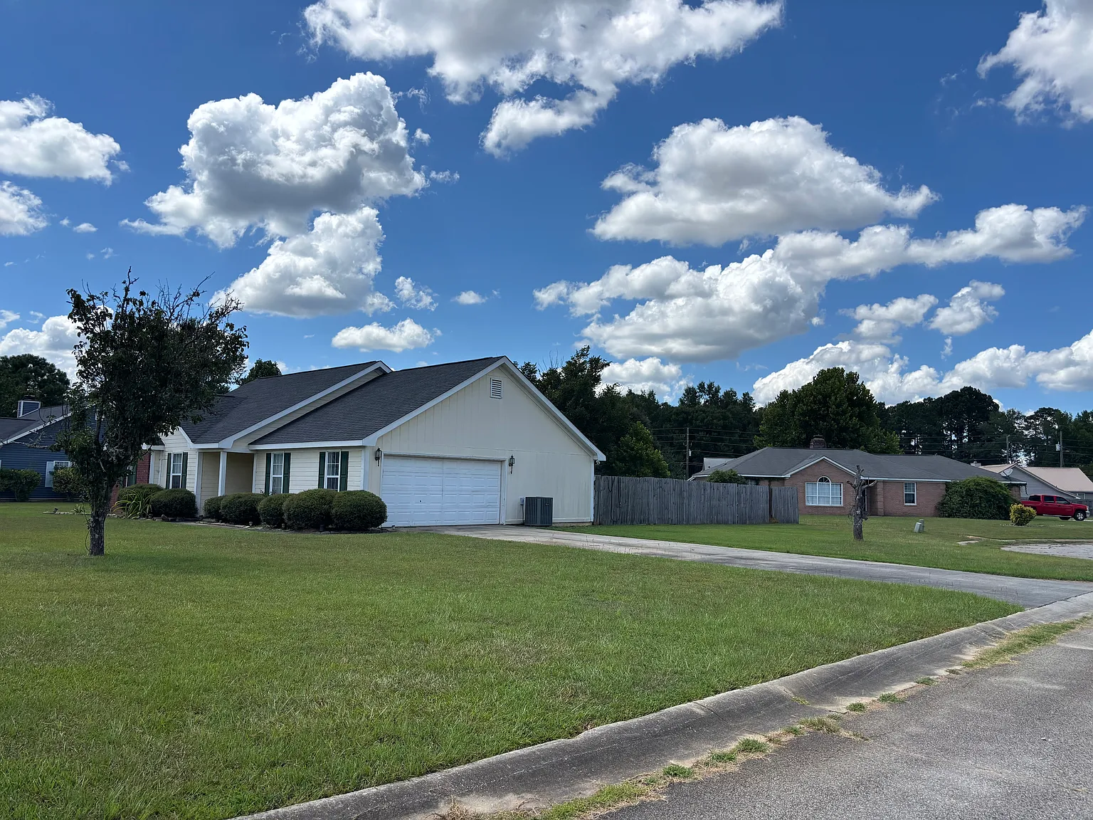 3 bed, 1273 sqft, $1,595 — Photo 3
