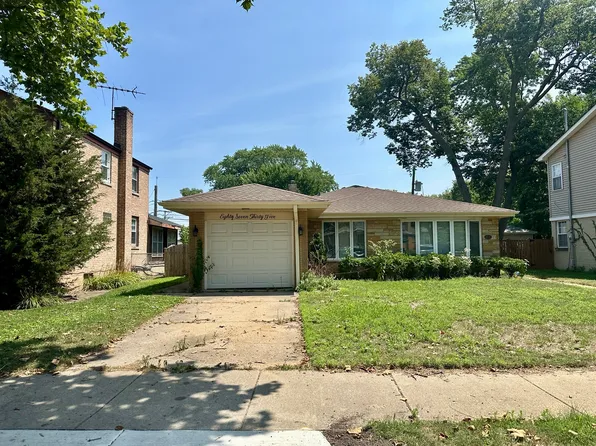 8735 Hamlin Ave, Skokie, IL 60076