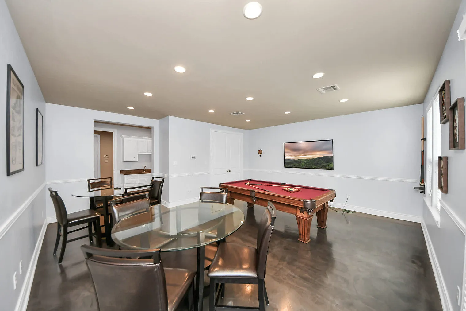 3 bed, 3.0 bath, 2389 sqft, $3,419 — Photo 3