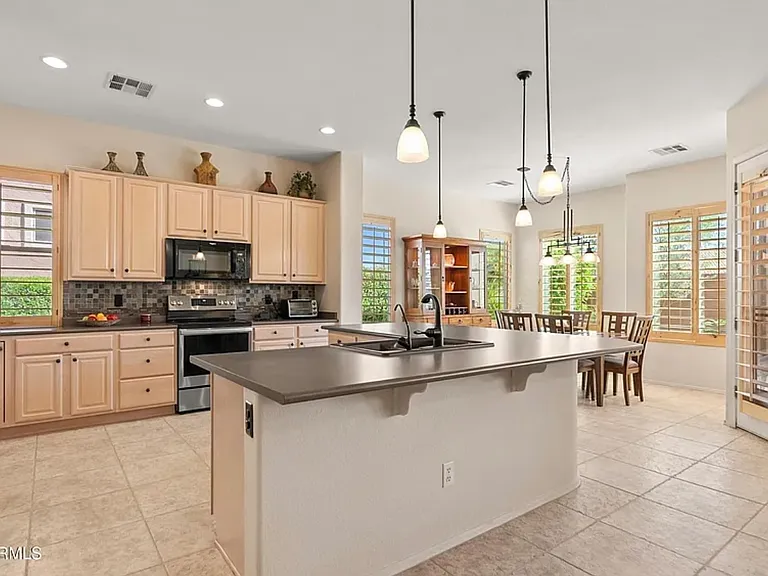 5328 S Citrus Ct — Photo 2