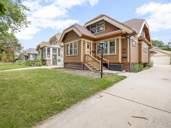 4040 North Larkin STREET #4042, Shorewood, WI 53211