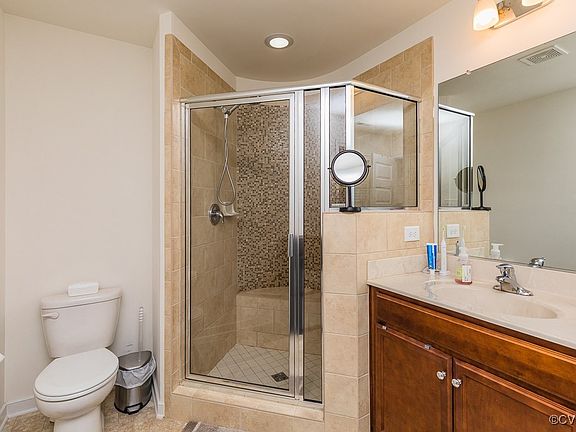 5th image of 8035 Ellendale Dr