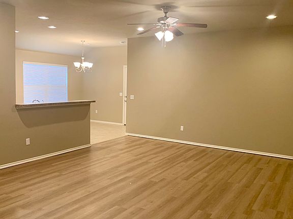 3rd image of 2712 Demotte Dr