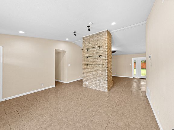 4th image of 13826 NORLAND ST