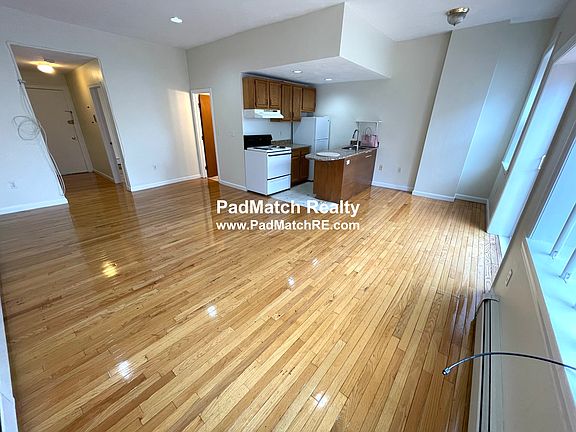 Living/dining & Kitchen