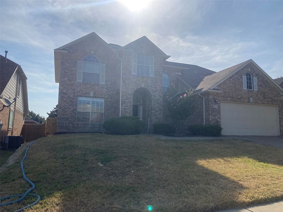 1st image of 4844 Crown Dr