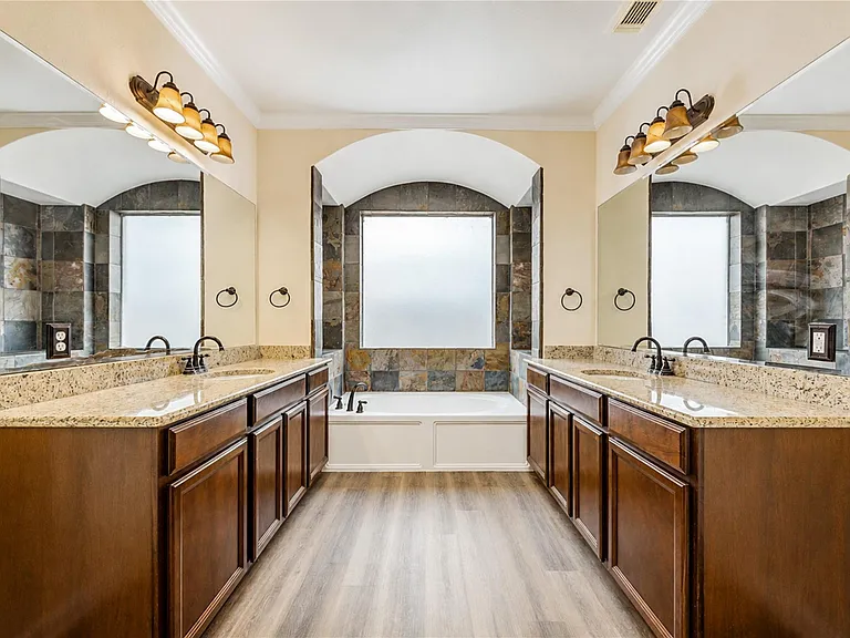 17415 Elverson Oaks Dr — Photo 19