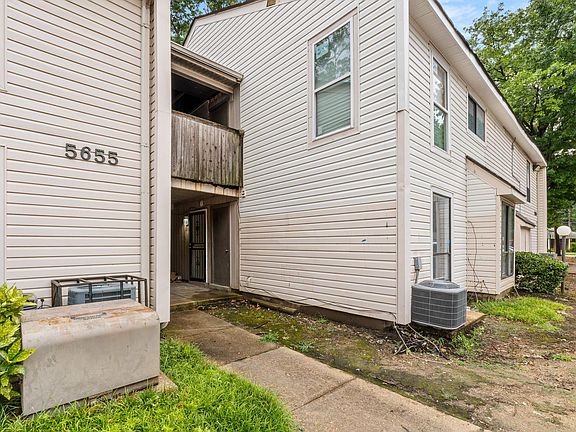 2nd image of 5655 Encino Cv APT 1