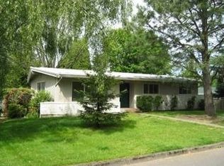 9110 NW Stark Ct, Portland, OR 97229