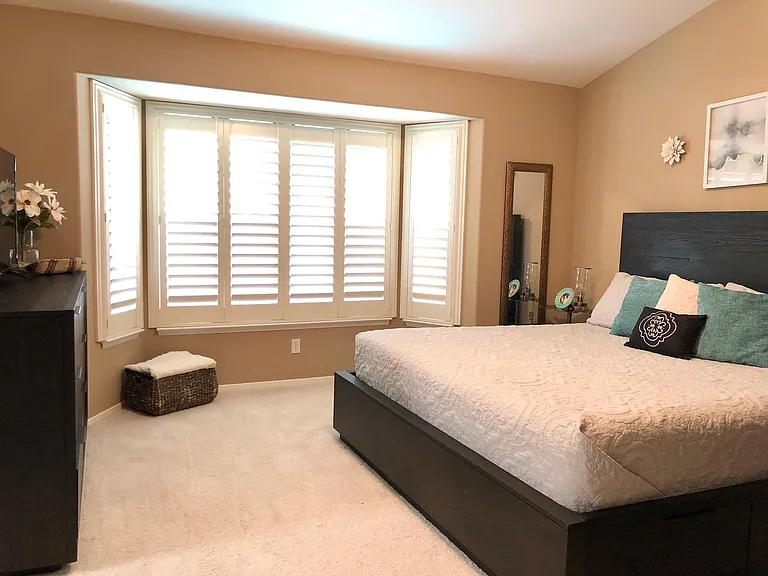 1860 Aurora Ct — Photo 18