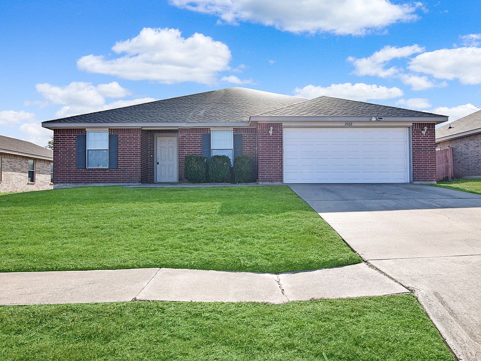 1st image of 2802 Wesley Dr