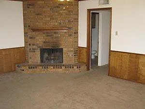 2 bed, 1.5 bath, 924 sqft, $700 — Photo 2
