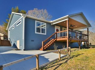 664 Old Fort Rd, Fairview, NC 28730
