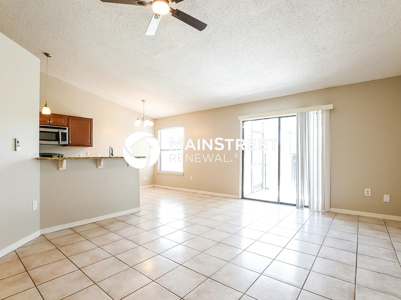 2348 Ainsworth Ave — Photo 3