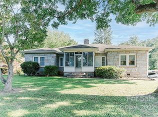 2000 Haywood Rd, Hendersonville, NC 28791