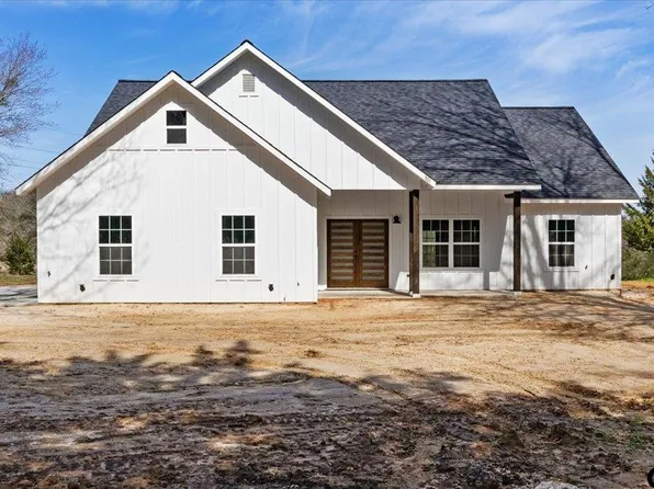 301 County Road 1450, Mount Pleasant, TX 75455