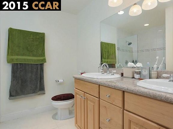 5th image of 2135 Ascot Dr APT 20