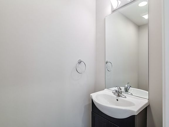 4th image of 820 N 3rd St Unit 205