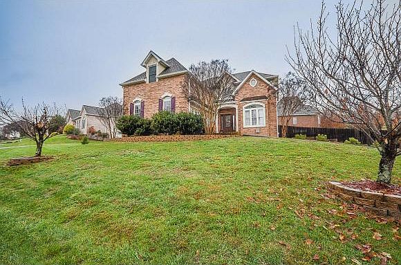 1st image of 406 Emerald Chase Cir