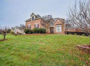 406 Emerald Chase Cir, Johnson City, TN 37615