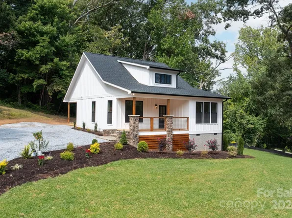 70 Lillycrop Ln, Hendersonville, NC 28792