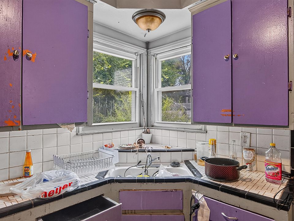 19335 Trinity St, photo 9