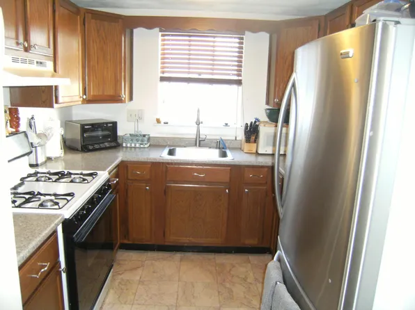 48 Ash Ave #A, Somerville, MA 02145