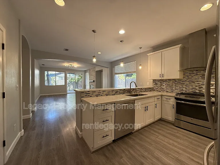 3108 Tintorera Way — Photo 7