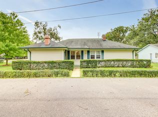 29807 Pinewood Dr, Burlington, WI 53105