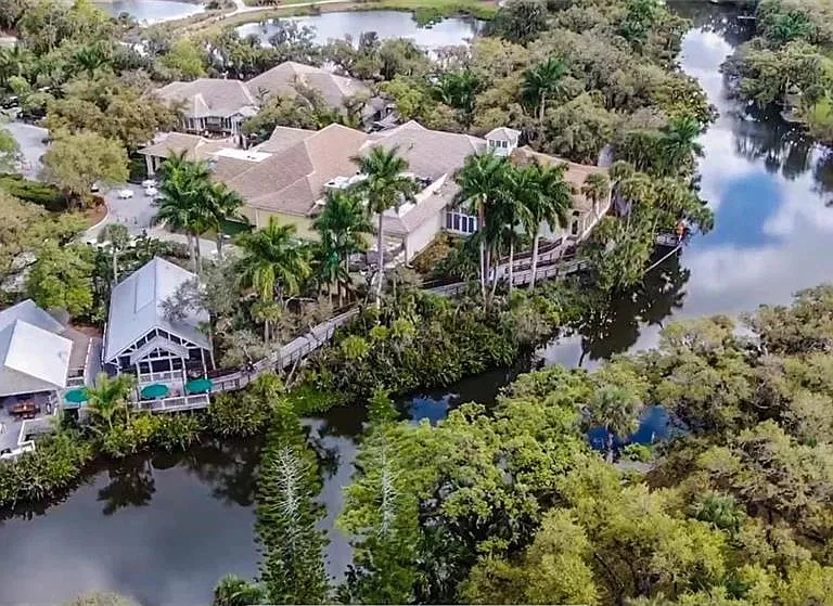 3920 Lakeview Isle Ct — Photo 43