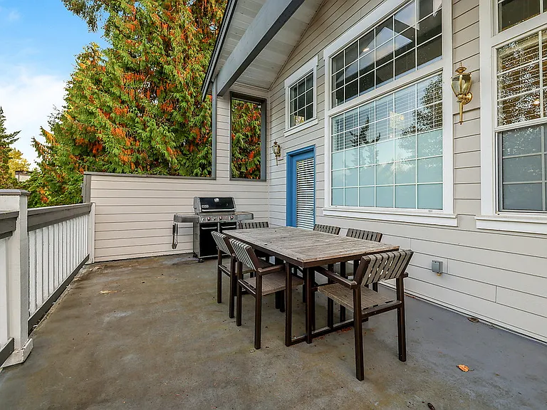 Sammamish View — Photo 21
