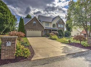 121 Cool Springs Ln, Harrison City, PA 15636